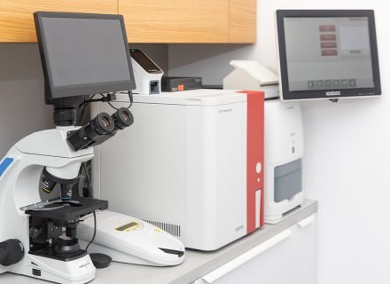 Medical analysis equipment Modern Vet Downtown