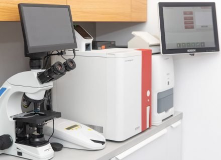 Analysis equipment in veterinary clinic