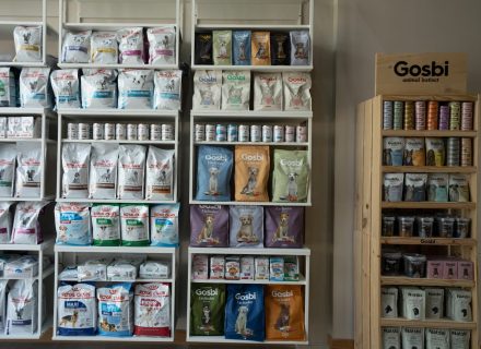 Pet food for sale